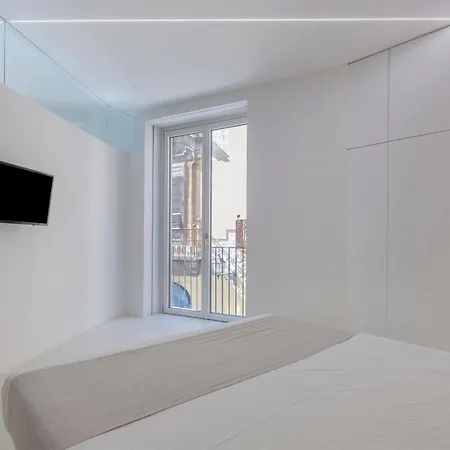 Fiveplace Design & Apartahotel 4*