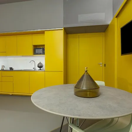 Apartahotel Fiveplace Design & 4*