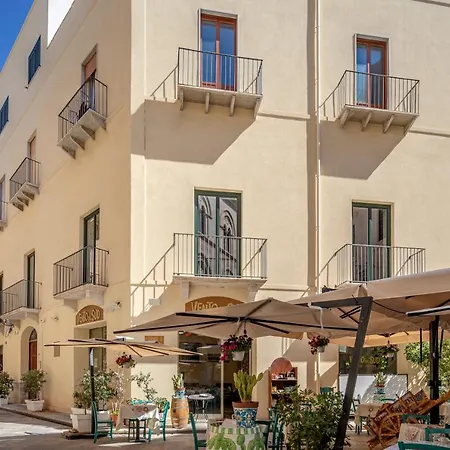Fiveplace Design & 4* Trapani