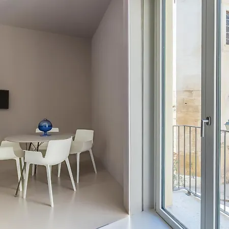 Aparthotel Fiveplace Design & 4*