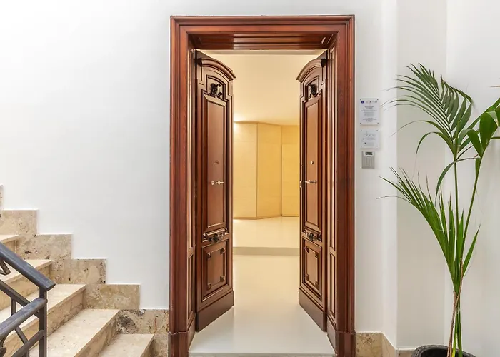 Fiveplace Design & 4* טראפאני